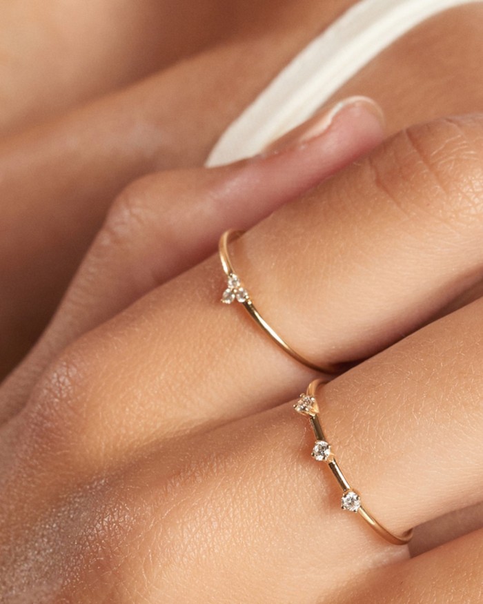 Anello in oro con tre diamanti | LECARRE