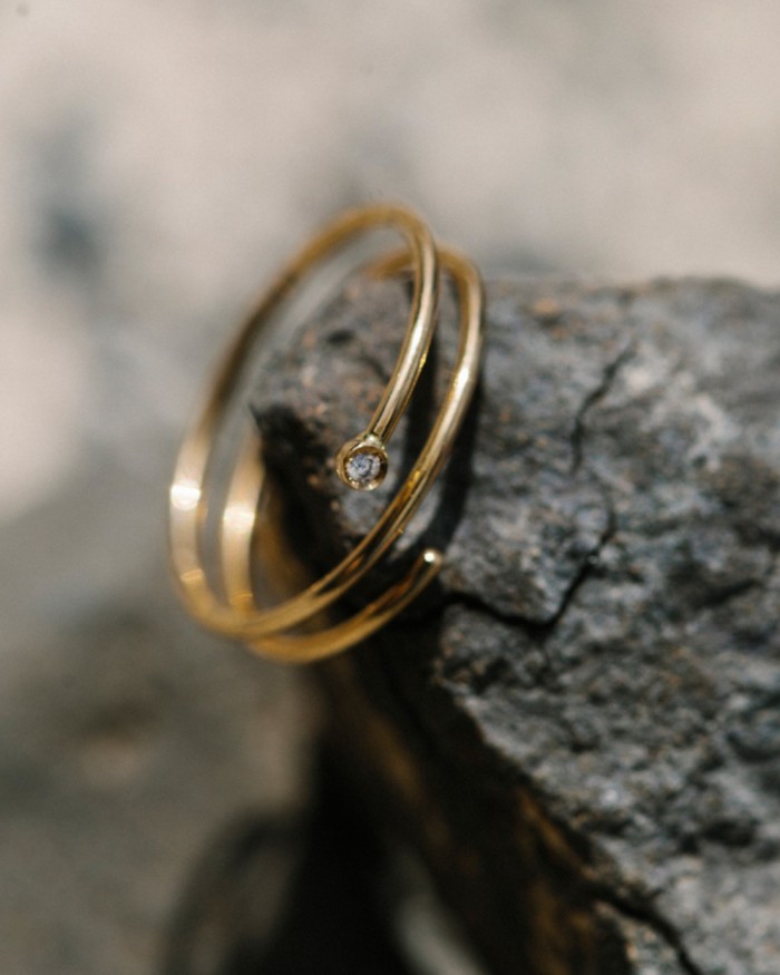 Anel Espiral de Ouro e Diamantes | LECARRE