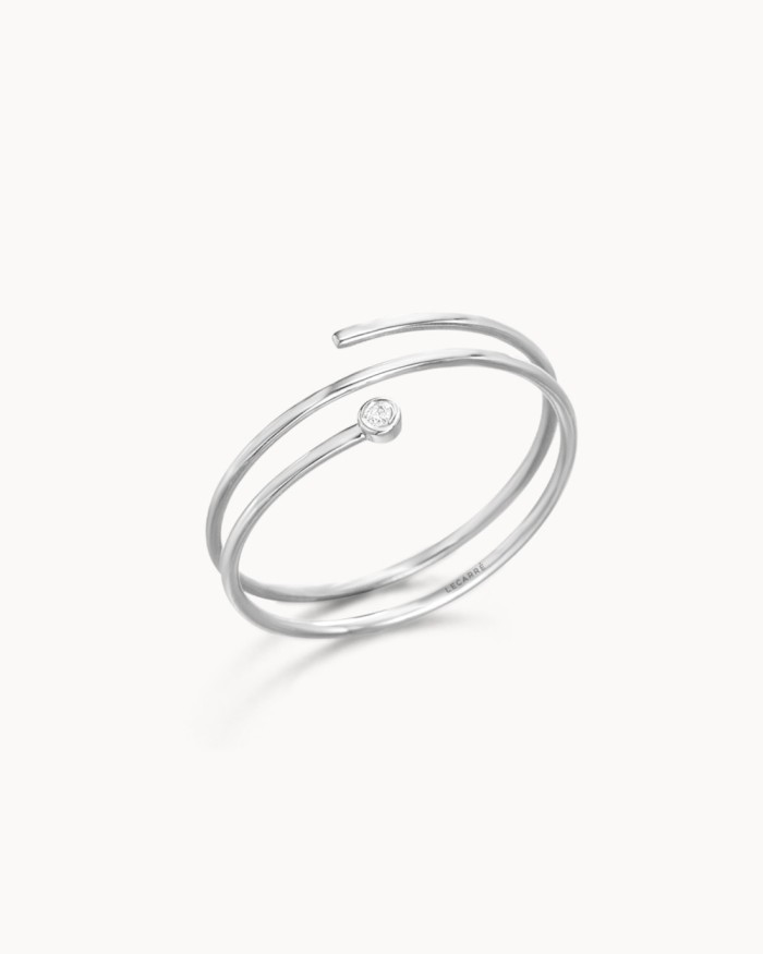 Witte gouden ring met diamanten spiraal | LECARRE