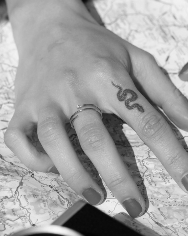Spiralring med diamant i vitguld | LECARRE 2