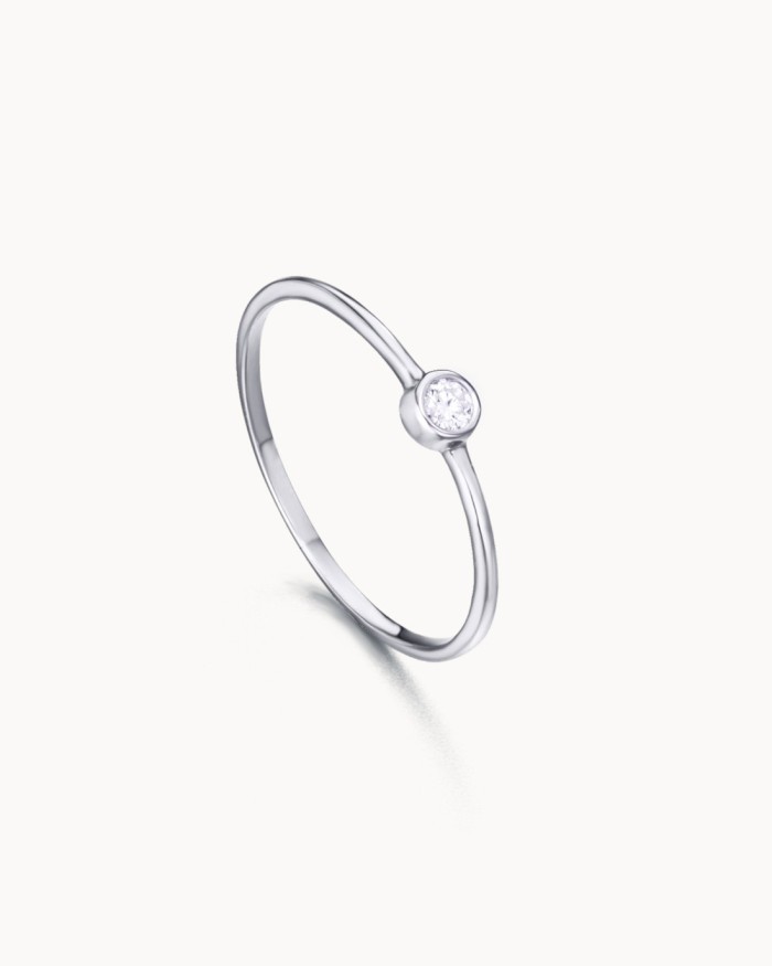 Witte gouden solitaire diamanten ring | LECARRE
