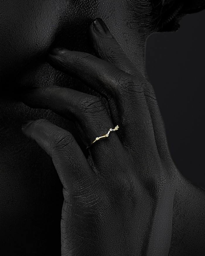 Gouden diamanten ring met sterrenbeeldmotief | LECARRE