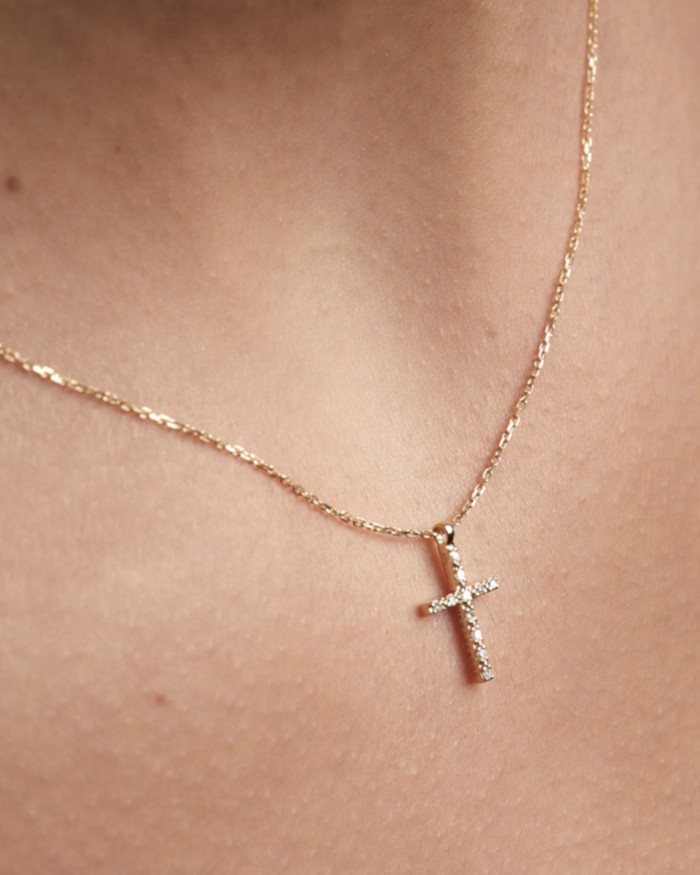 Gouden ketting + kruis met diamanten | LECARRE