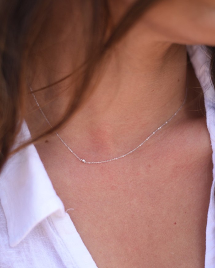 Weißgoldkette mit seitlichem Diamanten | LECARRE