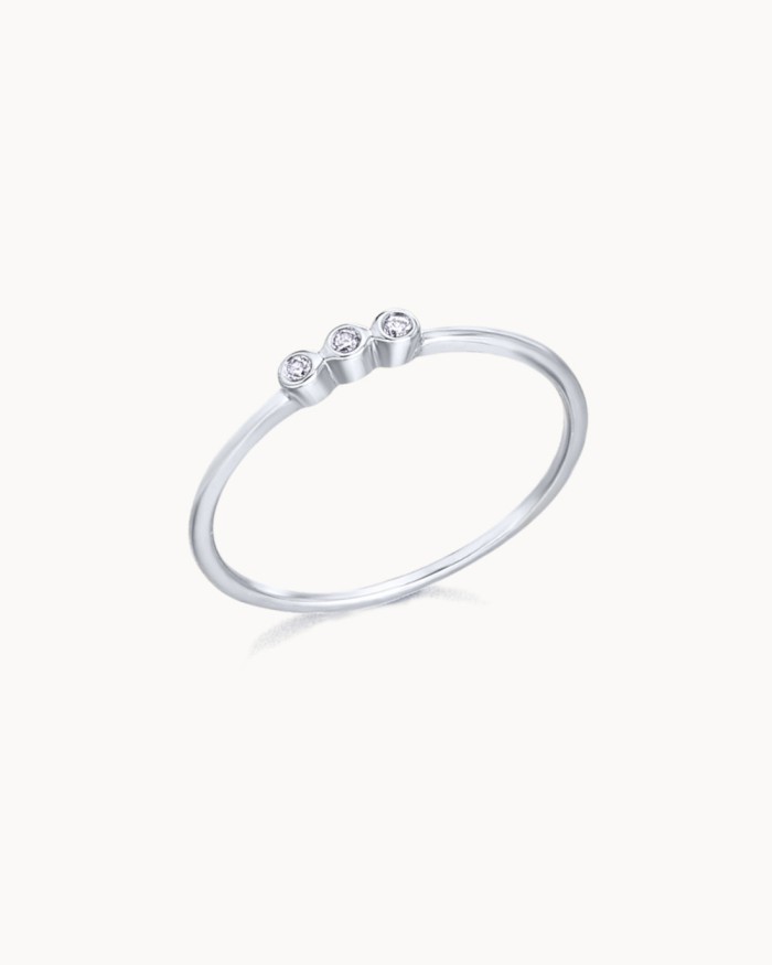 Ring med 3 diamanter i vitt guld | LECARRE