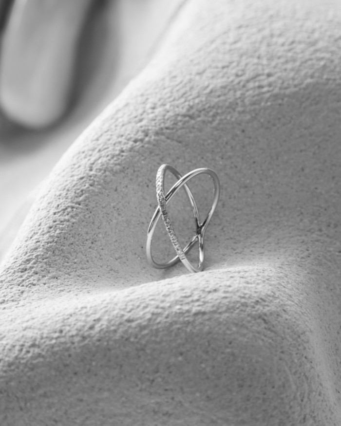 Gold Diamond Cross Ring | LECARRE